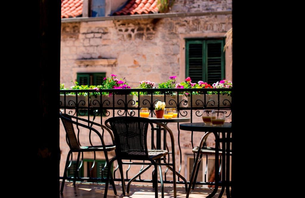 Downtown Hostel Split Exterior foto